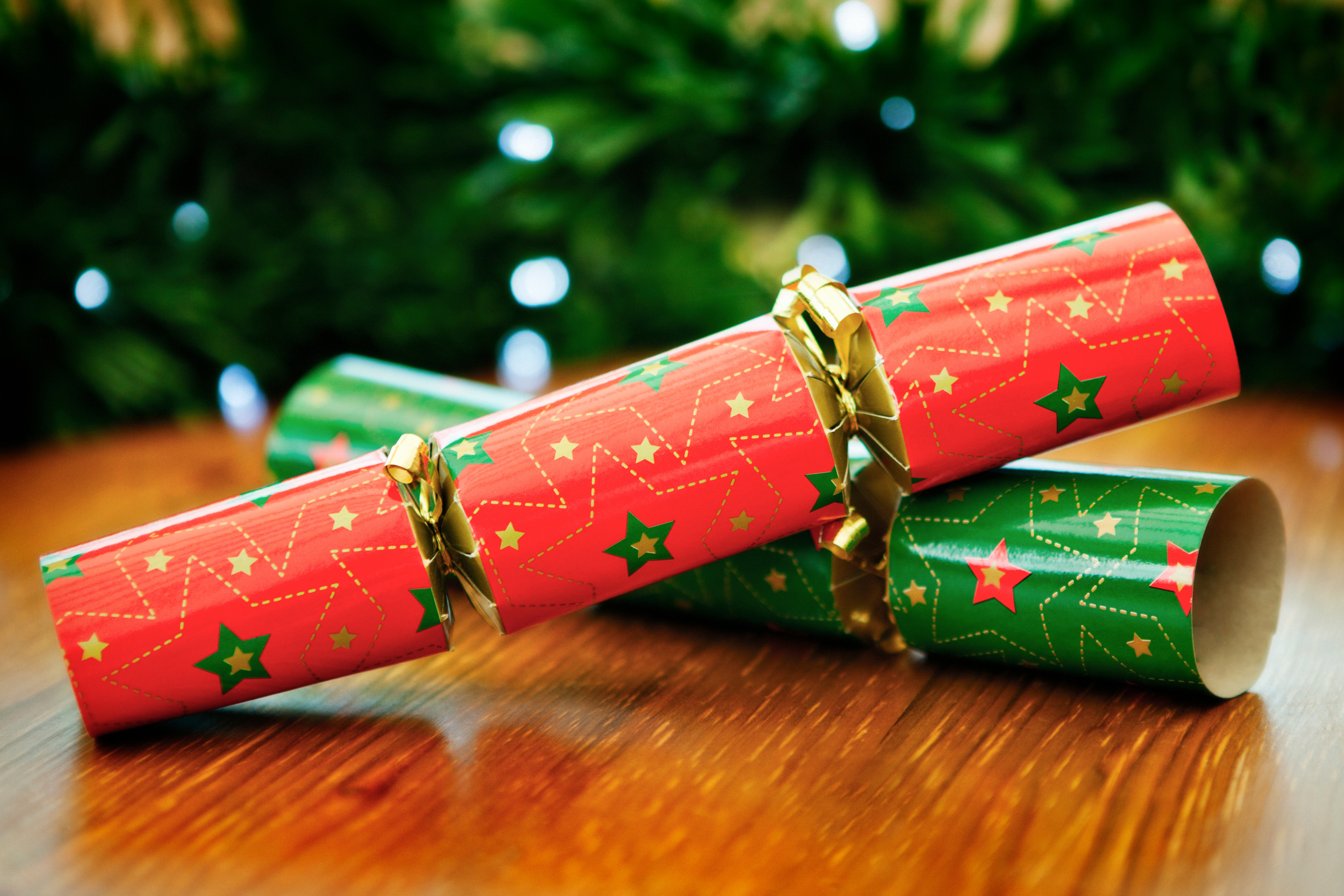 Christmas Crackers: qué son y cómo hacerlos en casa con niños